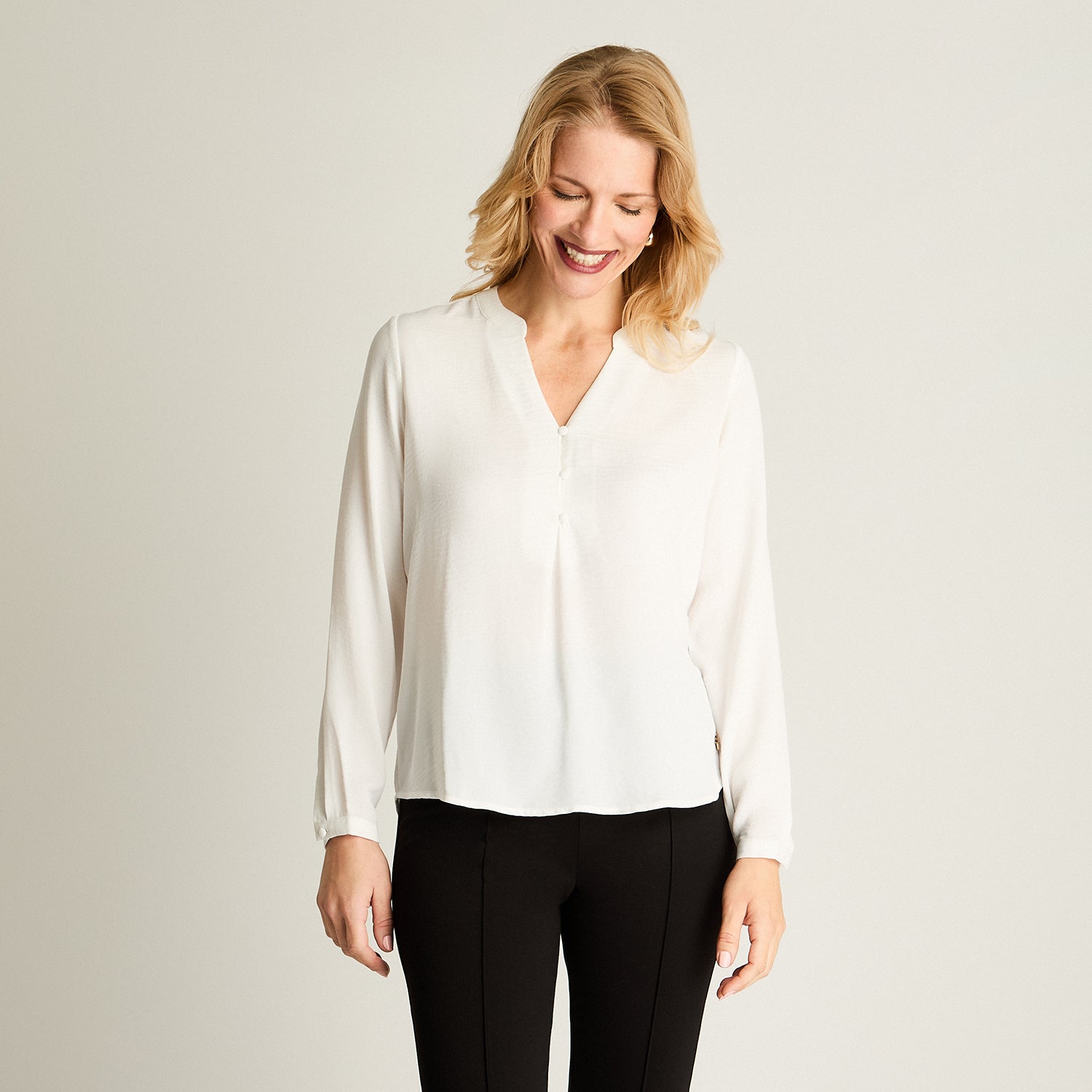 Blusa Escote Mao 3 Botones Crudo